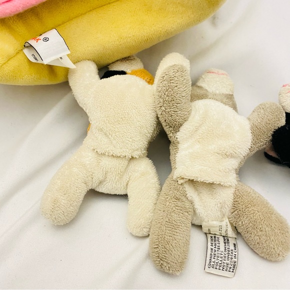 Unipak Plush Cat House 3 Finger Puppet Cats in Play Kitten House Carrying Case - Picture 9 of 14